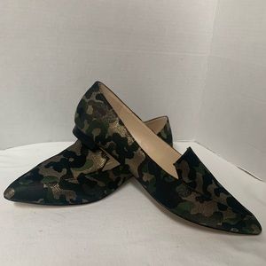 Nine west green and gold camouflage flats women’s 8